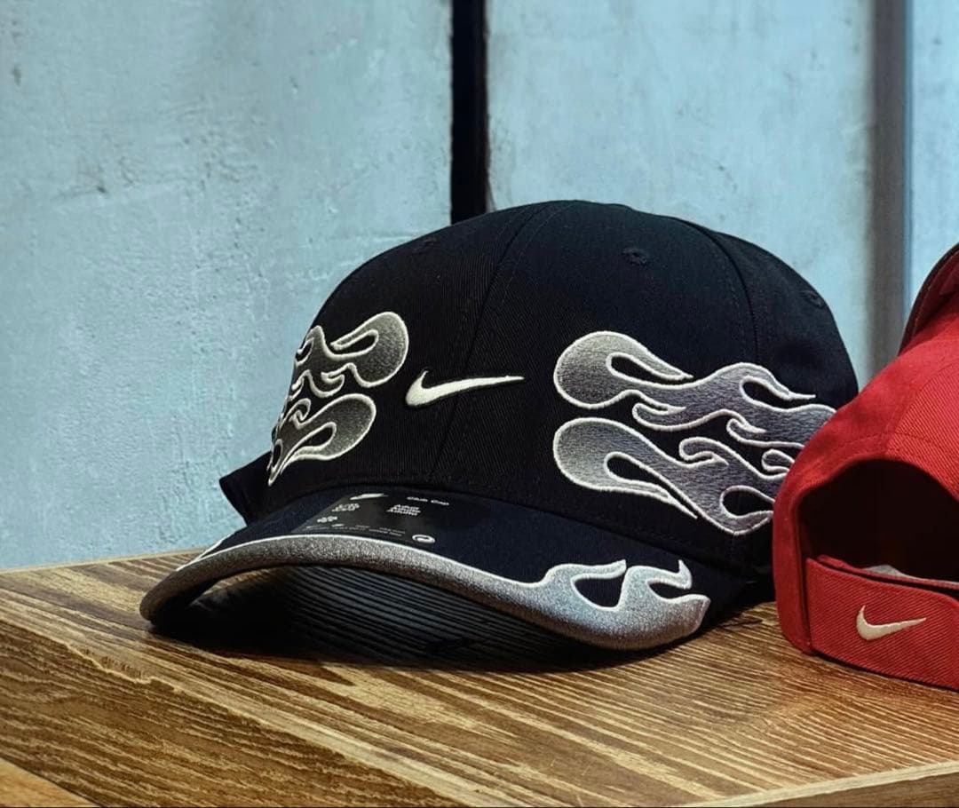 国内未発売☆NIKEフレイムクラブキャップ黒M/Lタグ付新品未開封品⭐︎ナイキ