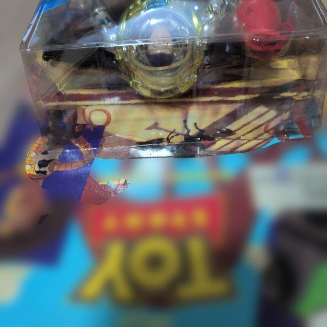 【未開封】バズ・ライトイヤー ステルスバージョン フィギュア4体セット