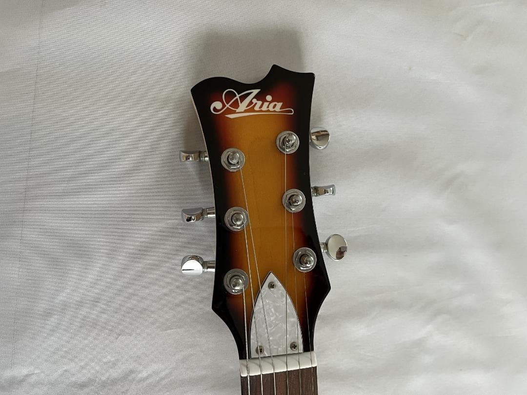 エレキギター　Aria　DM-1　サンバースト系　ソフトケース付