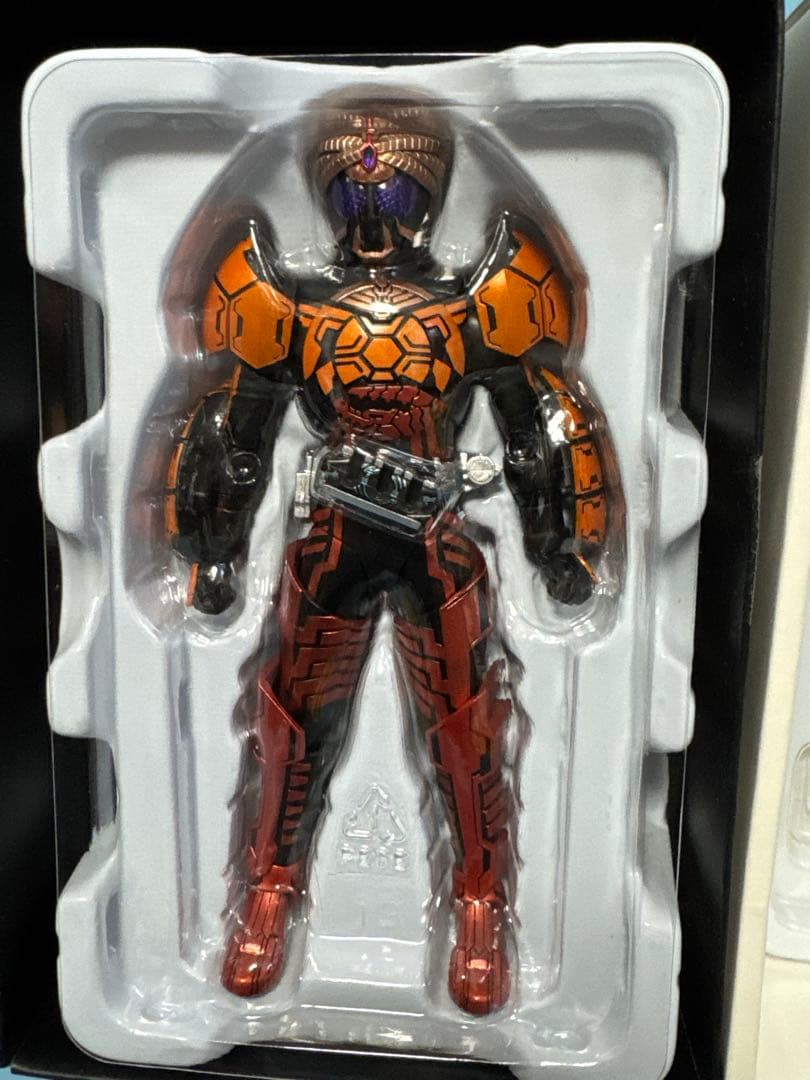 フィギュアーツ真骨彫　仮面ライダーオーズブラカワニ