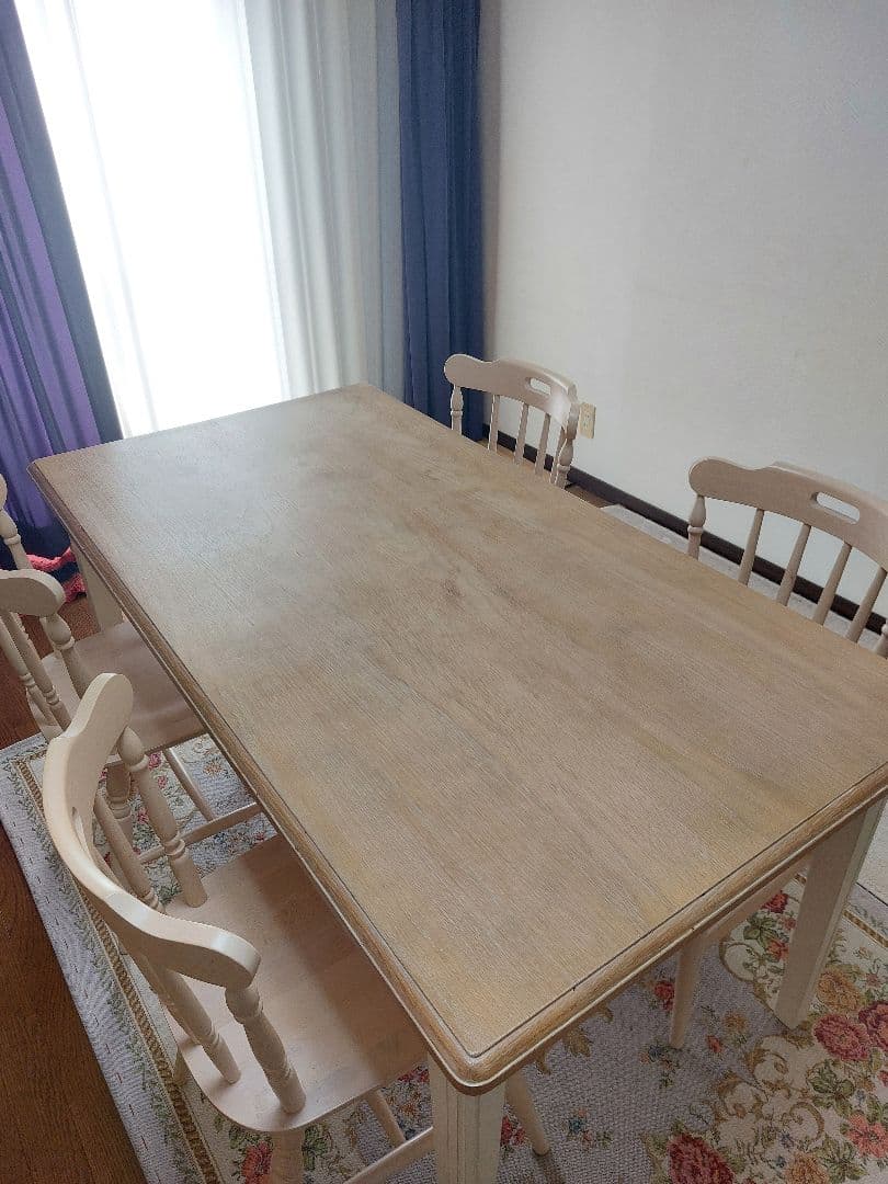 ダイニングテーブルセット Francfrancの椅子4脚付き