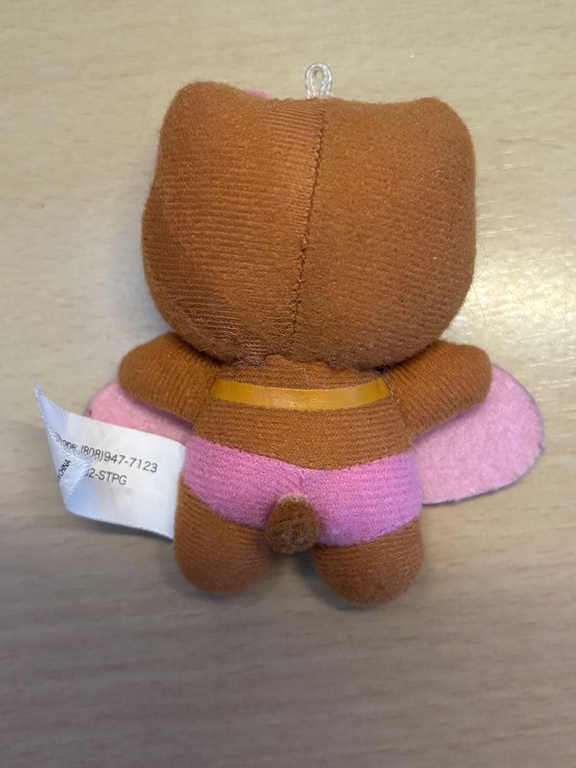 d*7様 日焼けキティ　グアム　サイパン　ぬいぐるみストラップ　海外限定