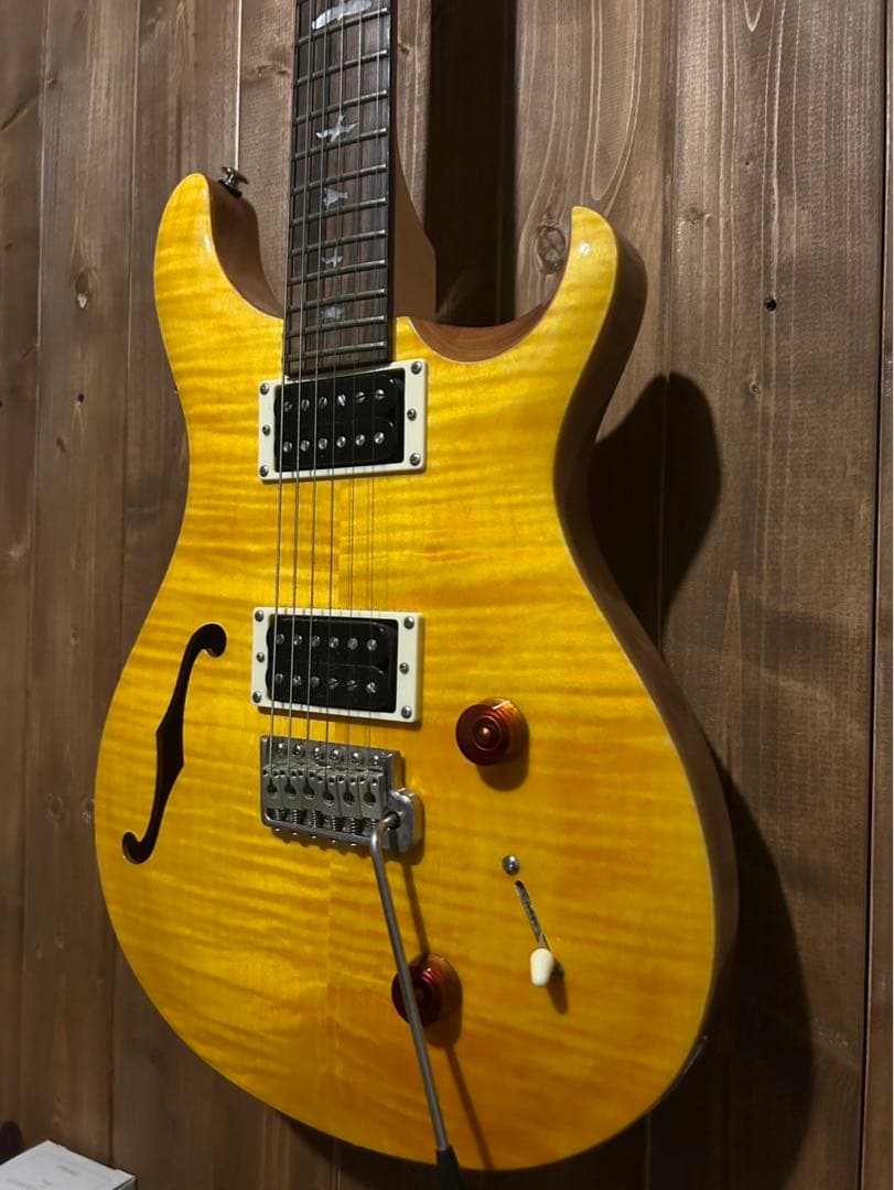 PRS SE Custom 22 Semi-Hollow イエロー