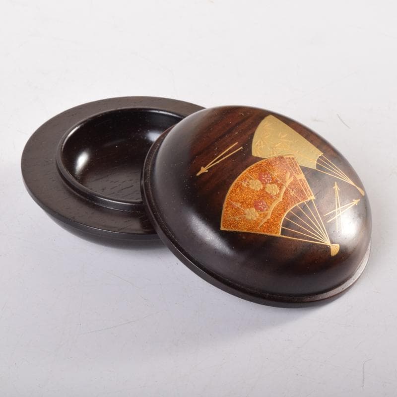 茶道具　荒木省山造　紫檀製　金蒔絵扇松葉文　香合　共箱　M　7146