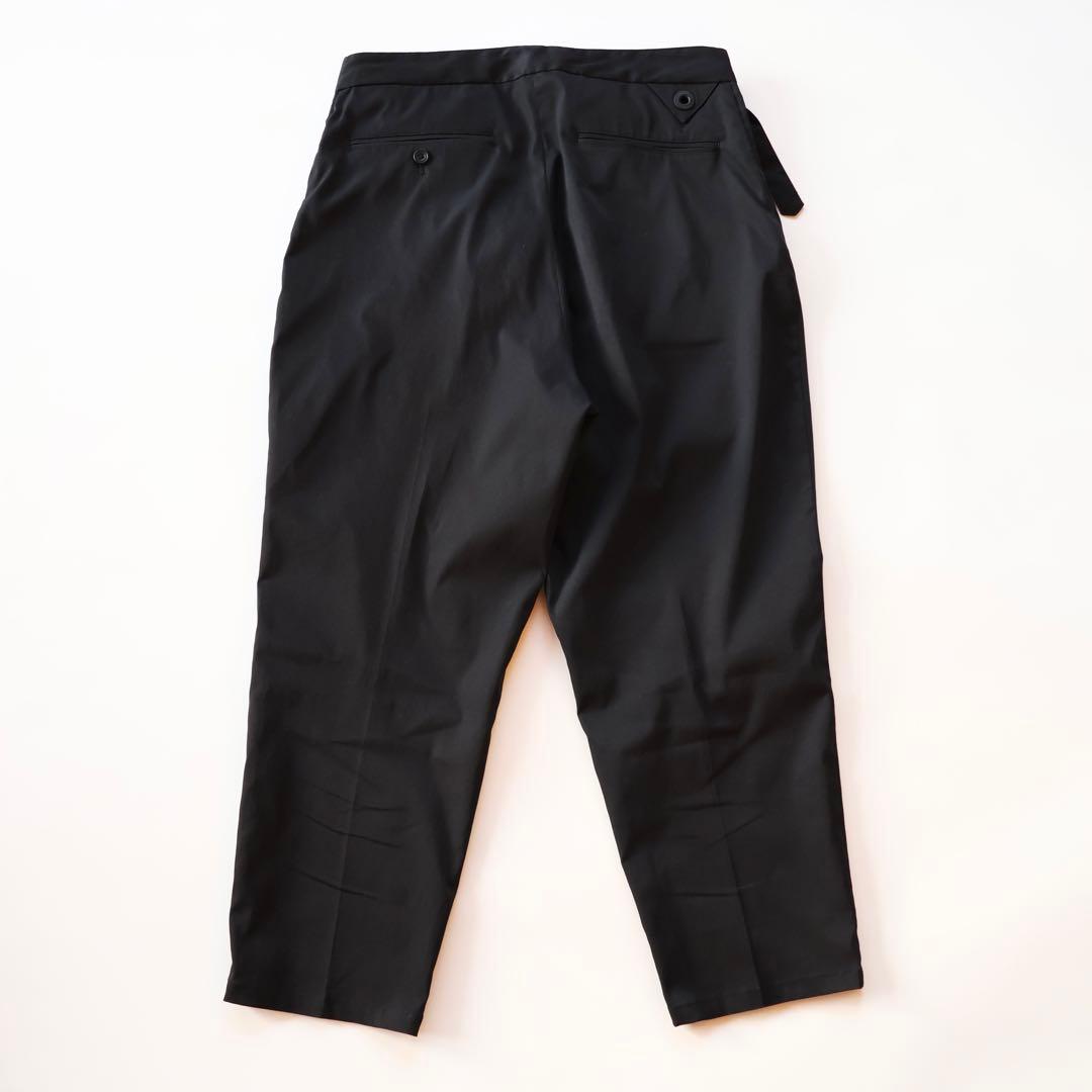 White Mountaineering ホワイト テーパード 1タックパンツ