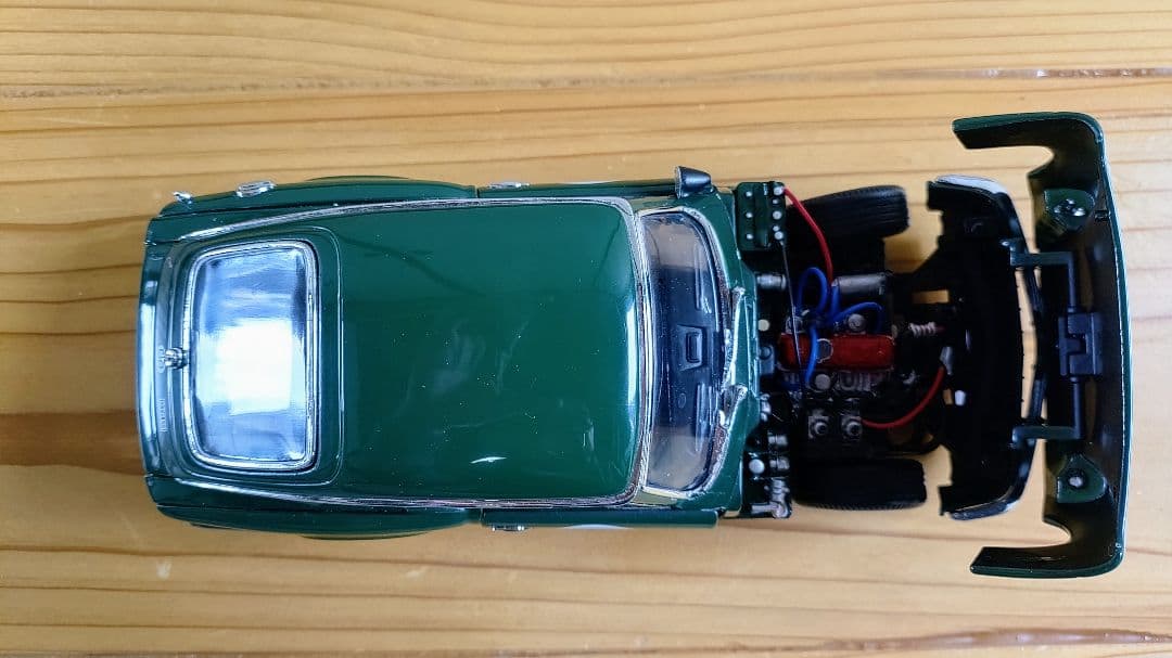 1/18　ミニカー　トライアンフ　GT6　MK3　スピットファイア　カスタム　改