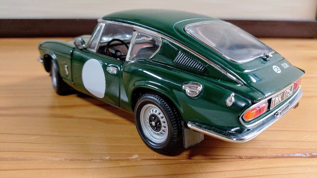 1/18　ミニカー　トライアンフ　GT6　MK3　スピットファイア　カスタム　改