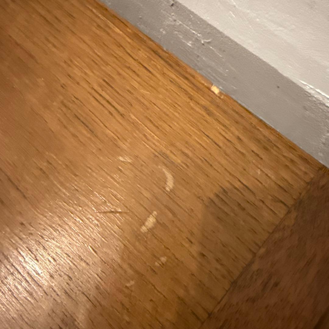 年末年始saleヴィンテージ　木製サイドテーブル　引き出し／扉収納付き　1