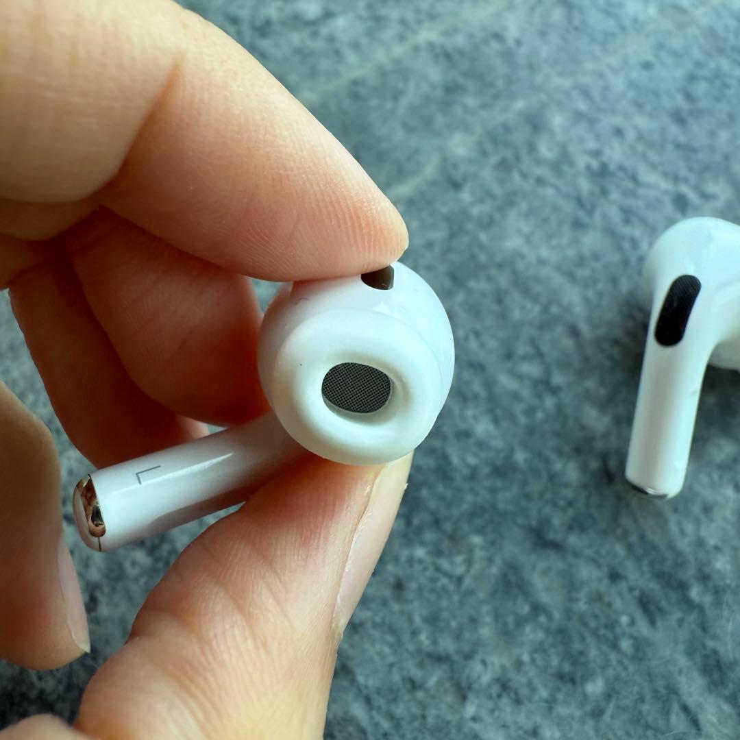 正規品！ AirPods Pro 第2世代 Lightning充電ケース付き