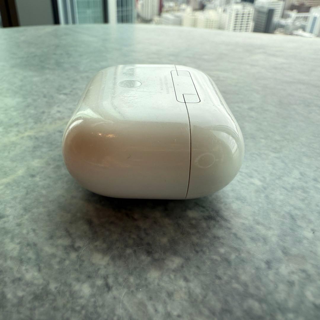 正規品！ AirPods Pro 第2世代 Lightning充電ケース付き