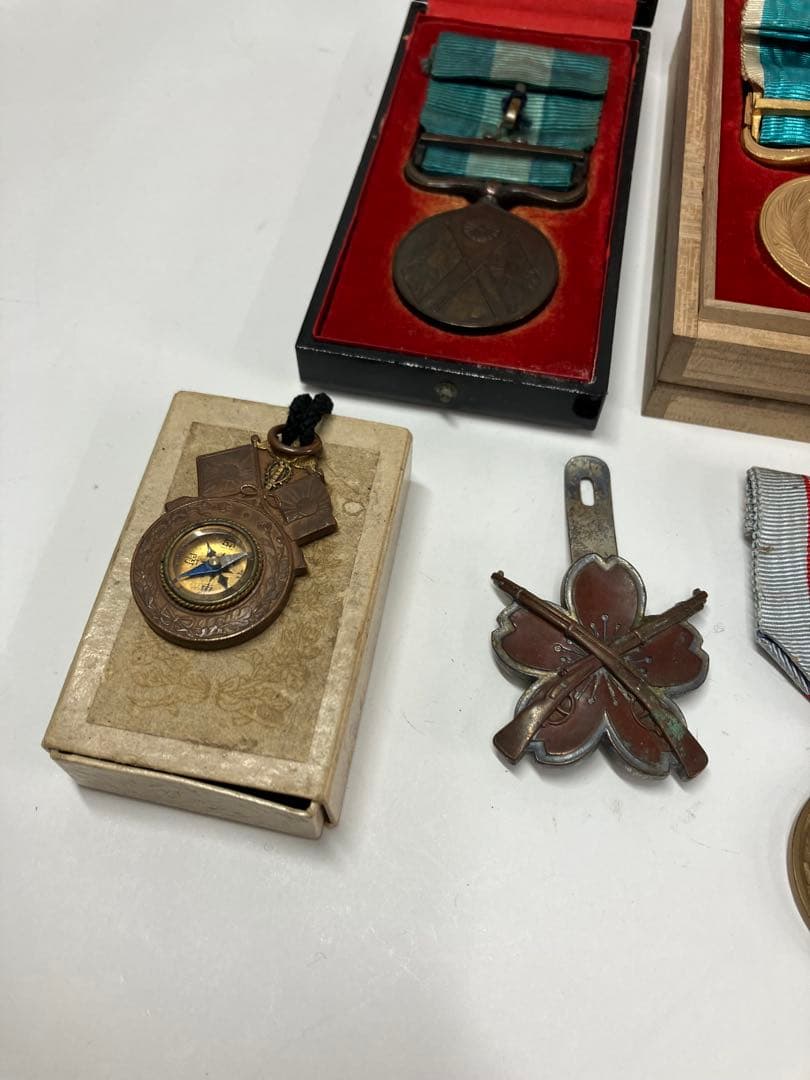 勲章・記章・徽章 まとめセット（小銃射撃兵徽章など）射撃 徽章