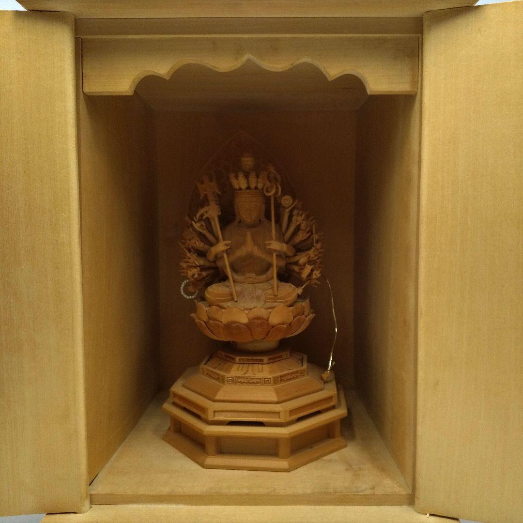 木彫　木製　千手観音　八角台座　置物　オブジェ　アンティーク　美術品
