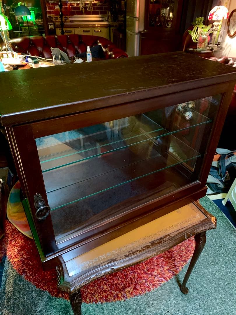 ガラスコレクションケース　飾り棚