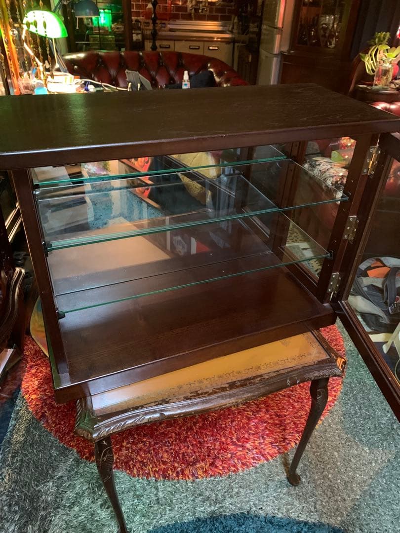 ガラスコレクションケース　飾り棚