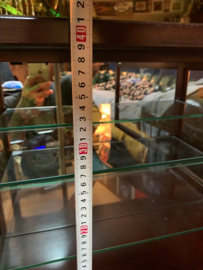 ガラスコレクションケース　飾り棚