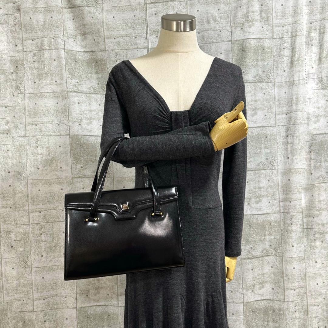 GIVENCHY ジバンシー 4Gロゴ フォーマル ハンドバッグ ゴールド金具