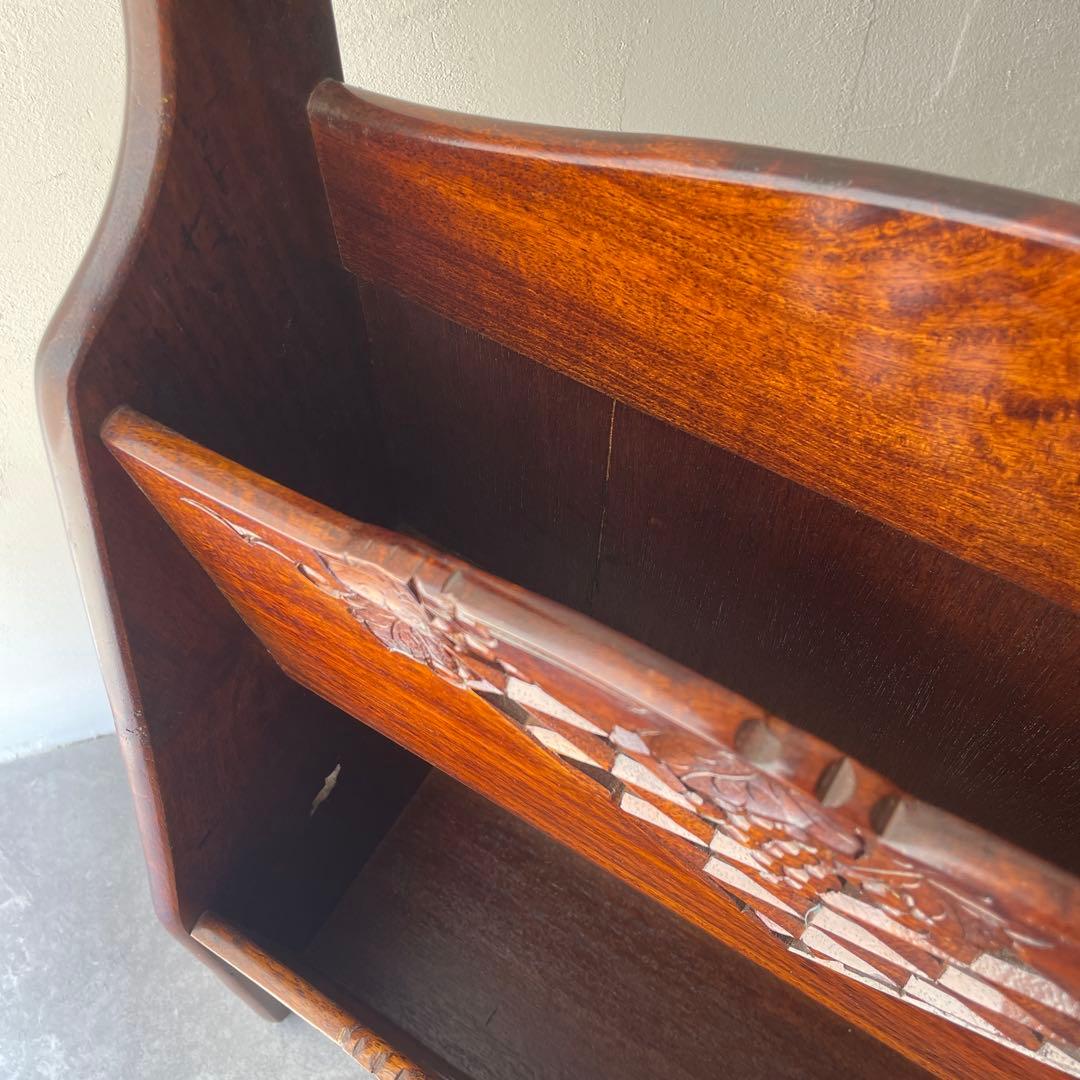 吉川　木製　彫刻　マガジンラック 薄型　スリム　ダークブラウン 2段