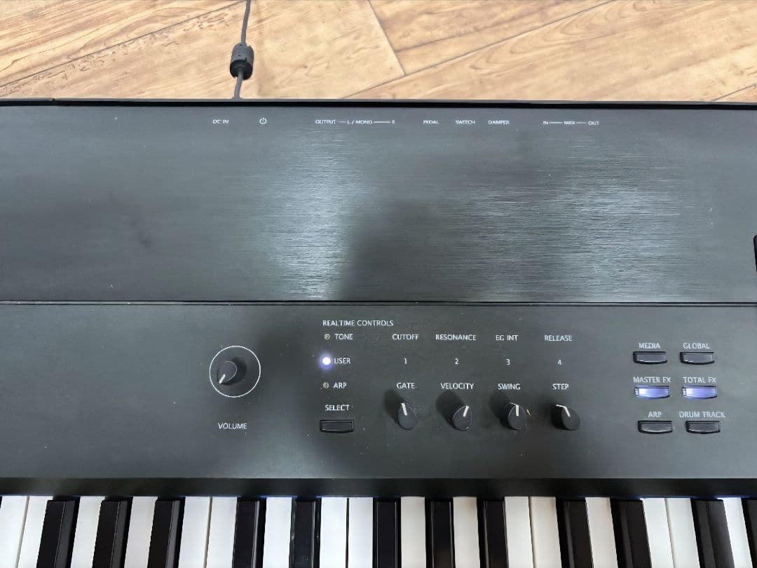 パ*粉様 KROME 88鍵 音楽ワークステーション　シンセサイザー