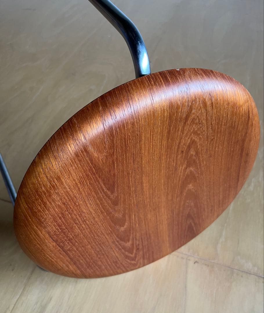 スツール Arne Jacobsen 3170 Teak FRITZ HANSEN