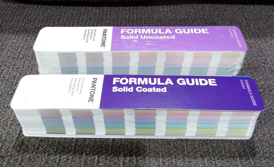 PANTONE　パントン　色見本　フォーミュラガイド＆新配色カード199b