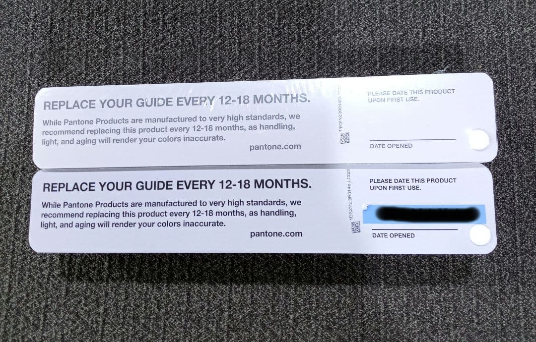 PANTONE　パントン　色見本　フォーミュラガイド＆新配色カード199b