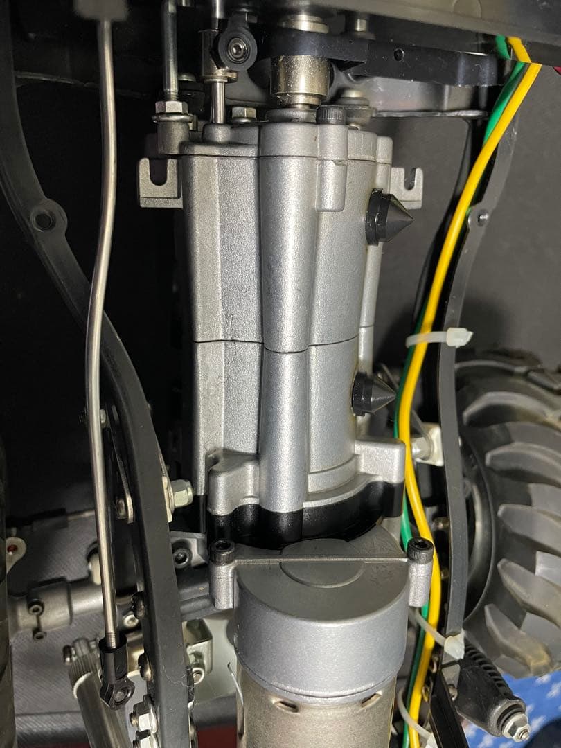 タミヤ　ハイラックス　４ＷＤ　ハイリフト　3速トランスミッション　BRUISER