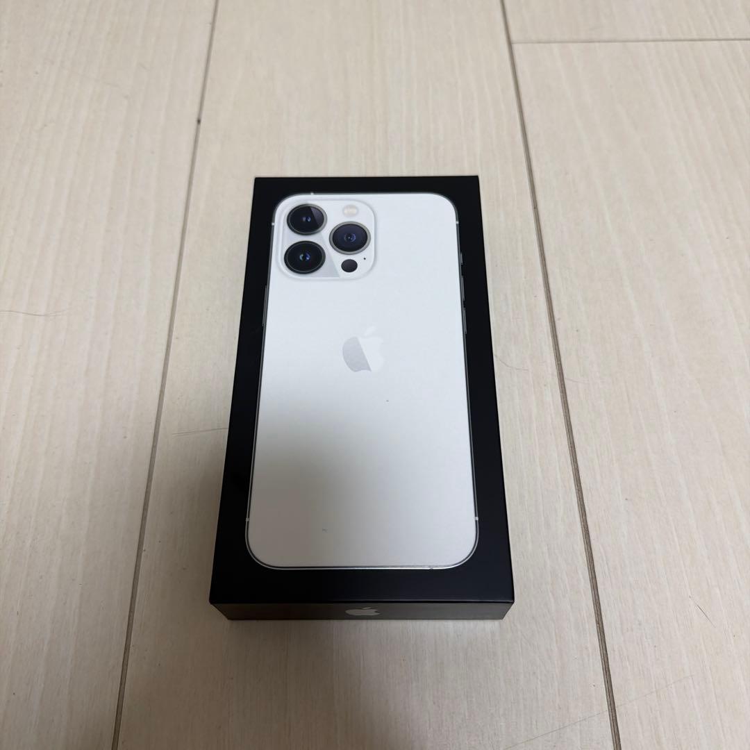 【美品】Apple iPhone13Pro 256GB シルバー