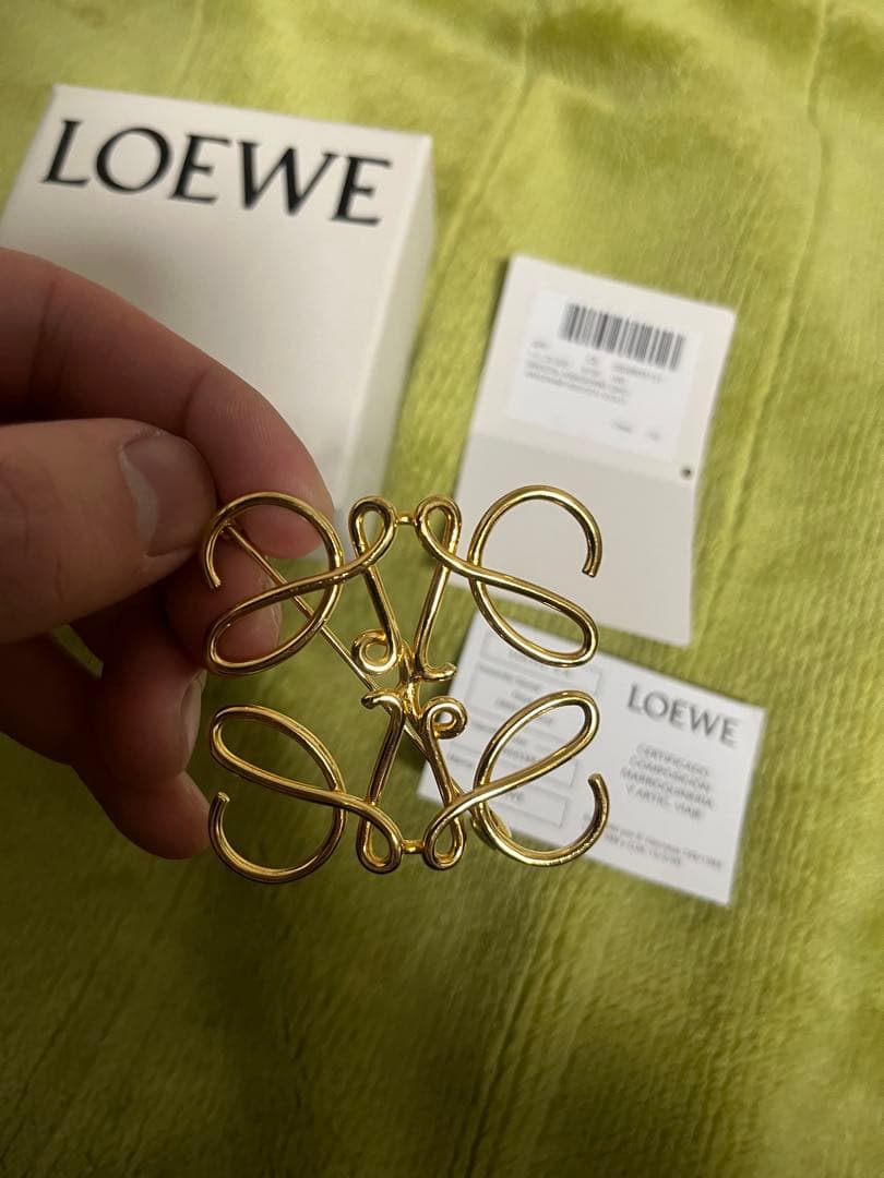 2時間限定価格 LOEWE アナグラム ブローチ ロエベ