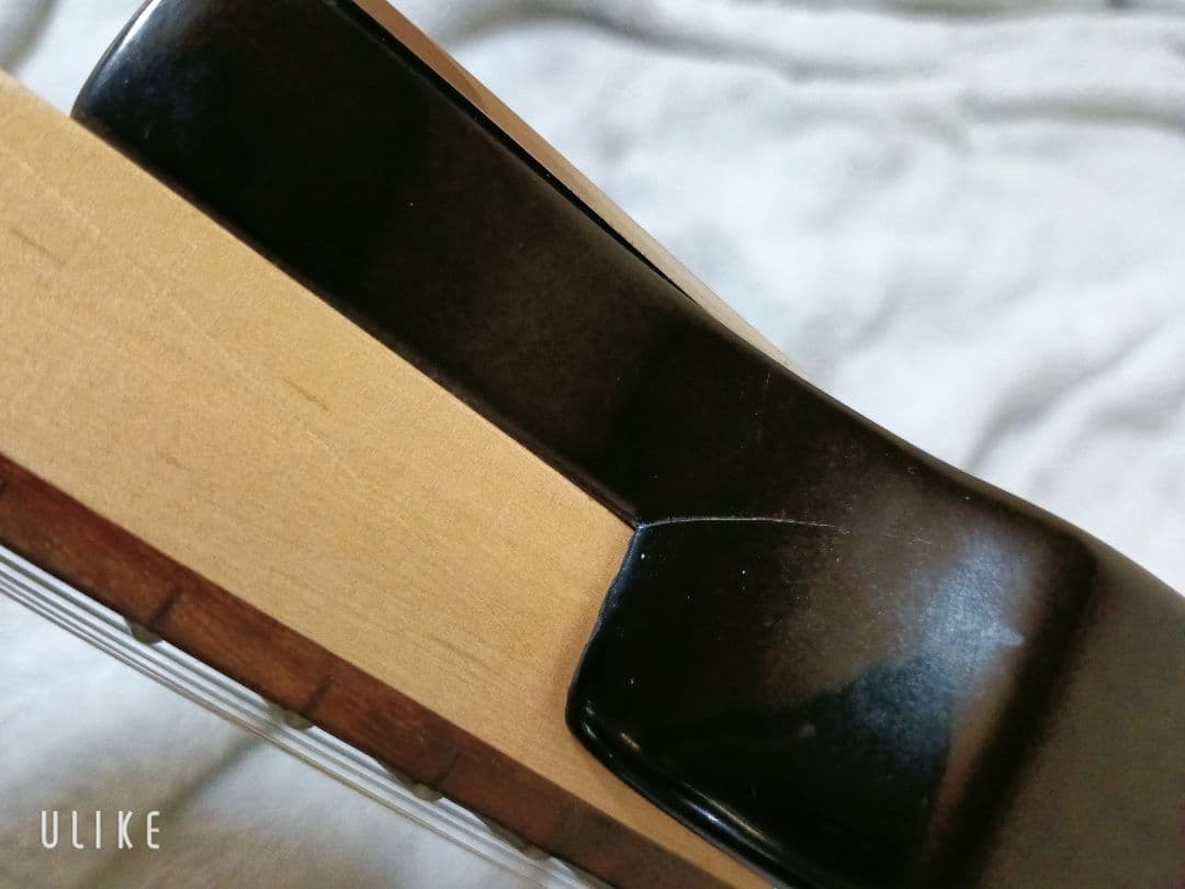 FIRST ACT フライングV