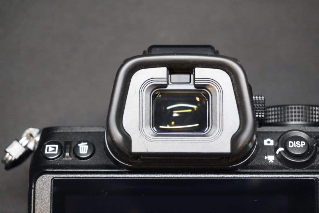 Nikon Z 5 ミラーレス一眼