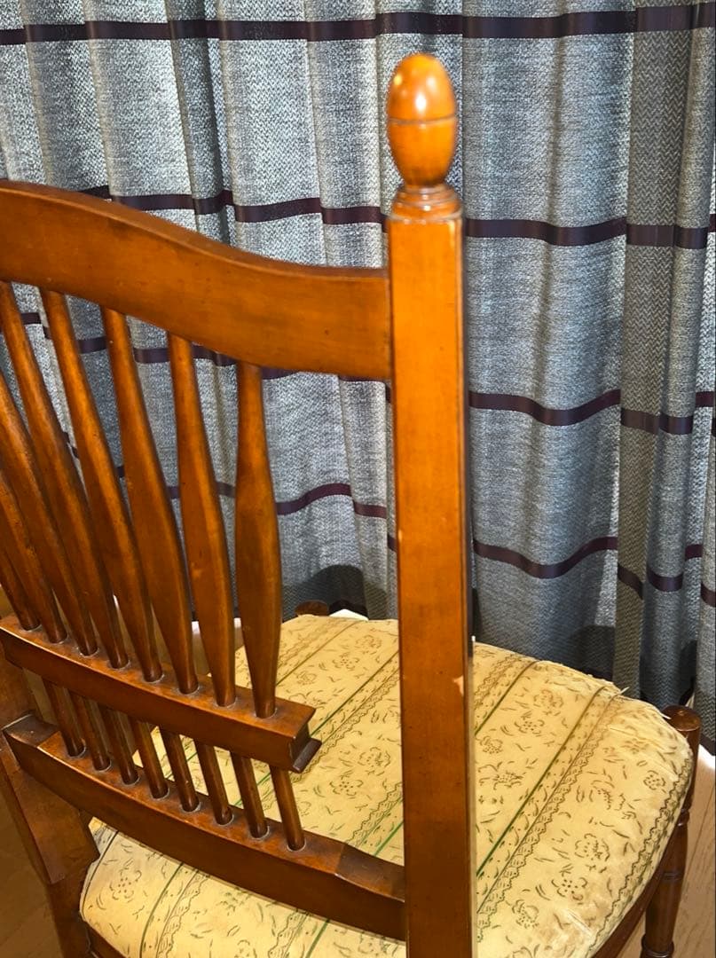 リンホーリン椅子　③