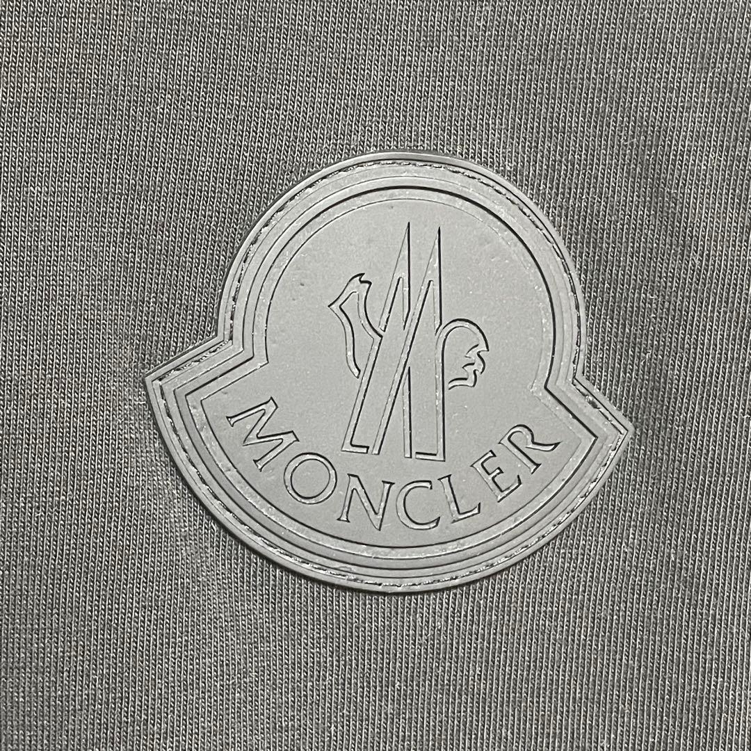 【特別価格】MONCLER ラバー　ロゴ Tシャツ 黒 半袖 立体ロゴ　英字