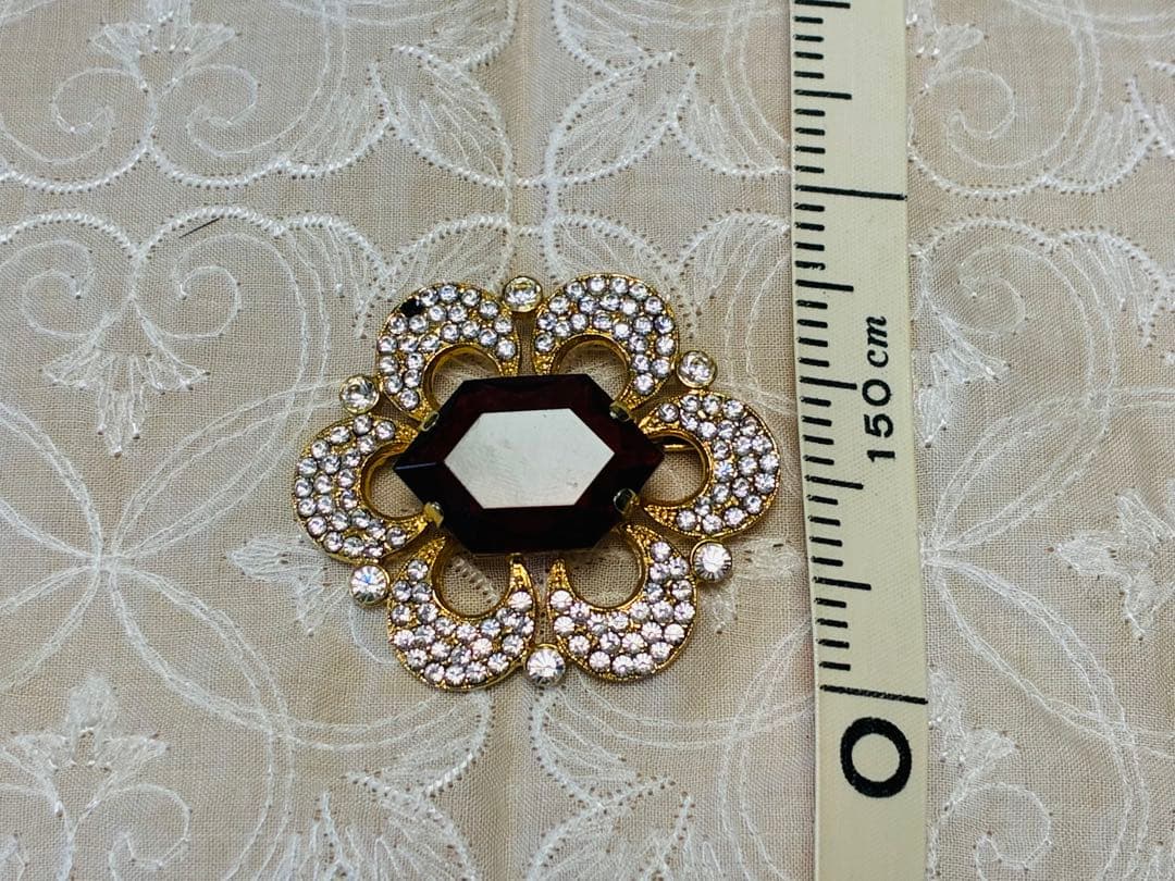 Dolce & Gabbana フラワーブローチ　石外れ有