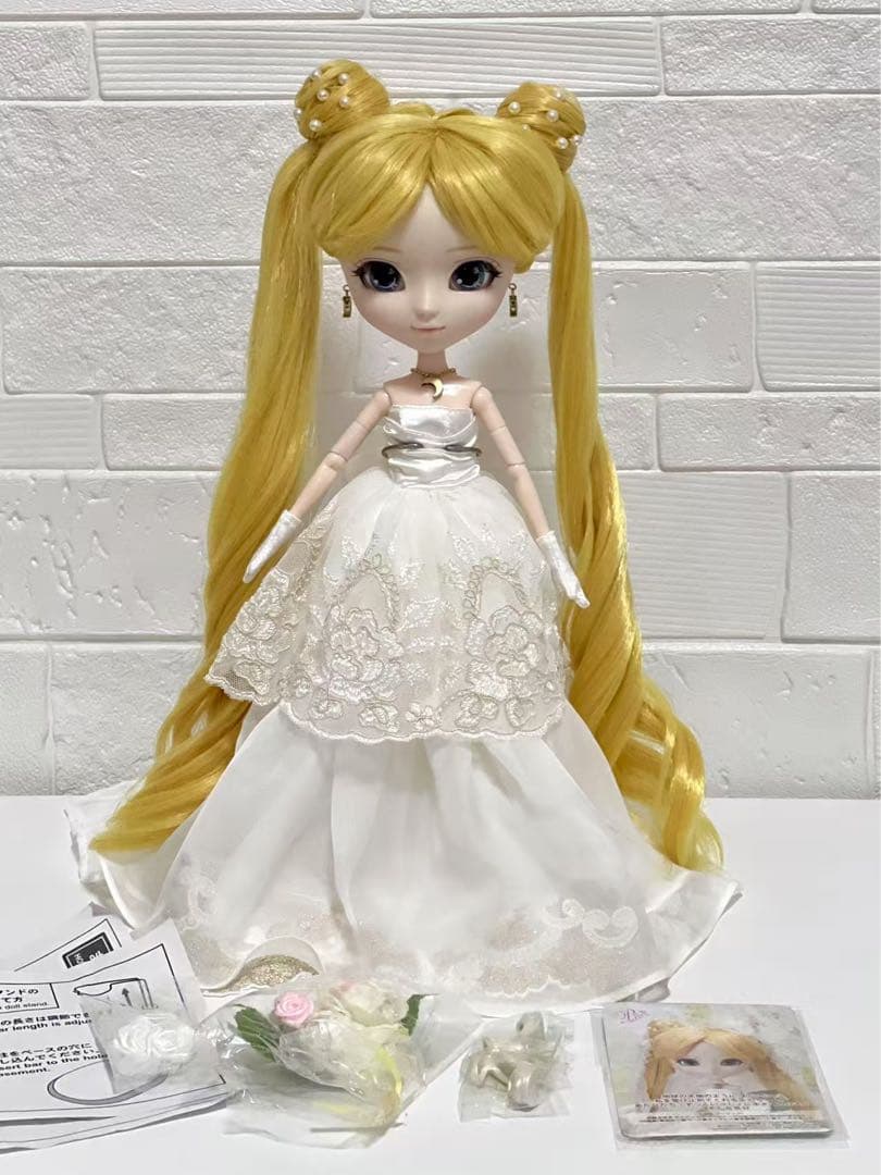 美品プーリップ 月野うさぎ ウエディングバージョン セーラームーン Pullip