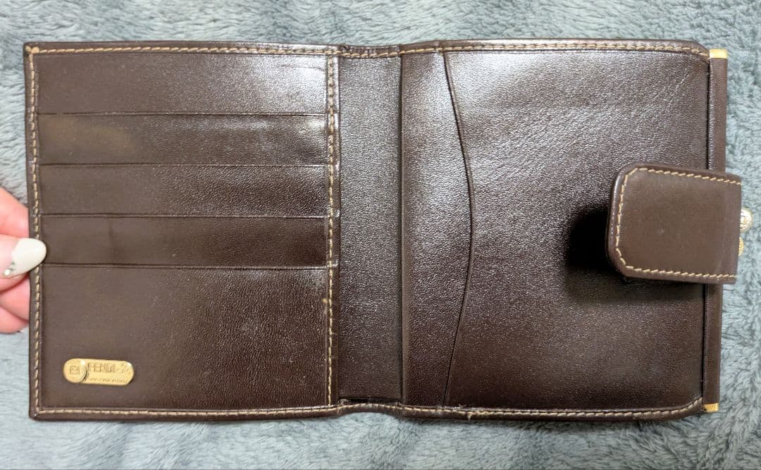 【新品未使用】☆FENDI☆ ズッカ 二つ折りがま口財布 【箱、保存袋】