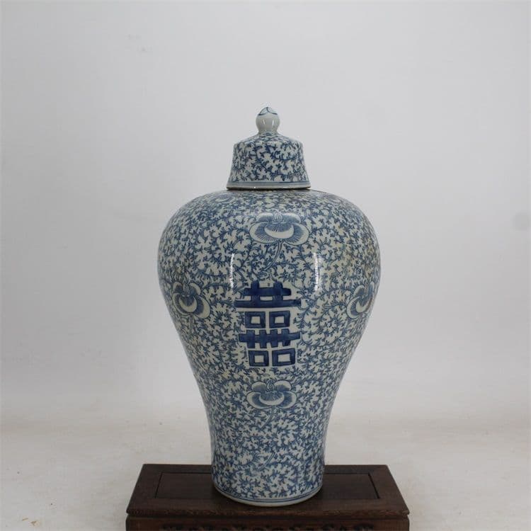 中国美術 鯖牡丹纏枝双喜梅瓶 景徳鎮 工芸品 置物