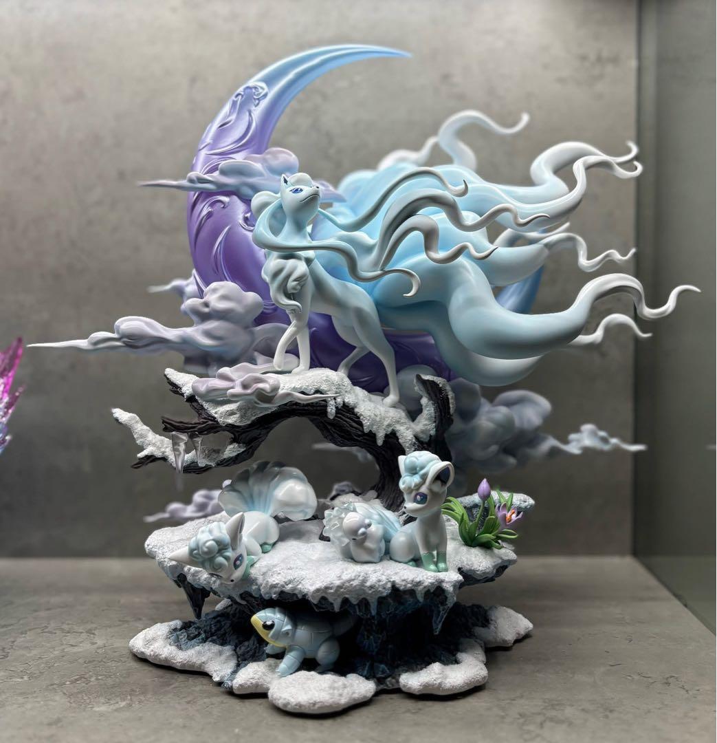Ninetales フィギュア 月と雲のデザイン