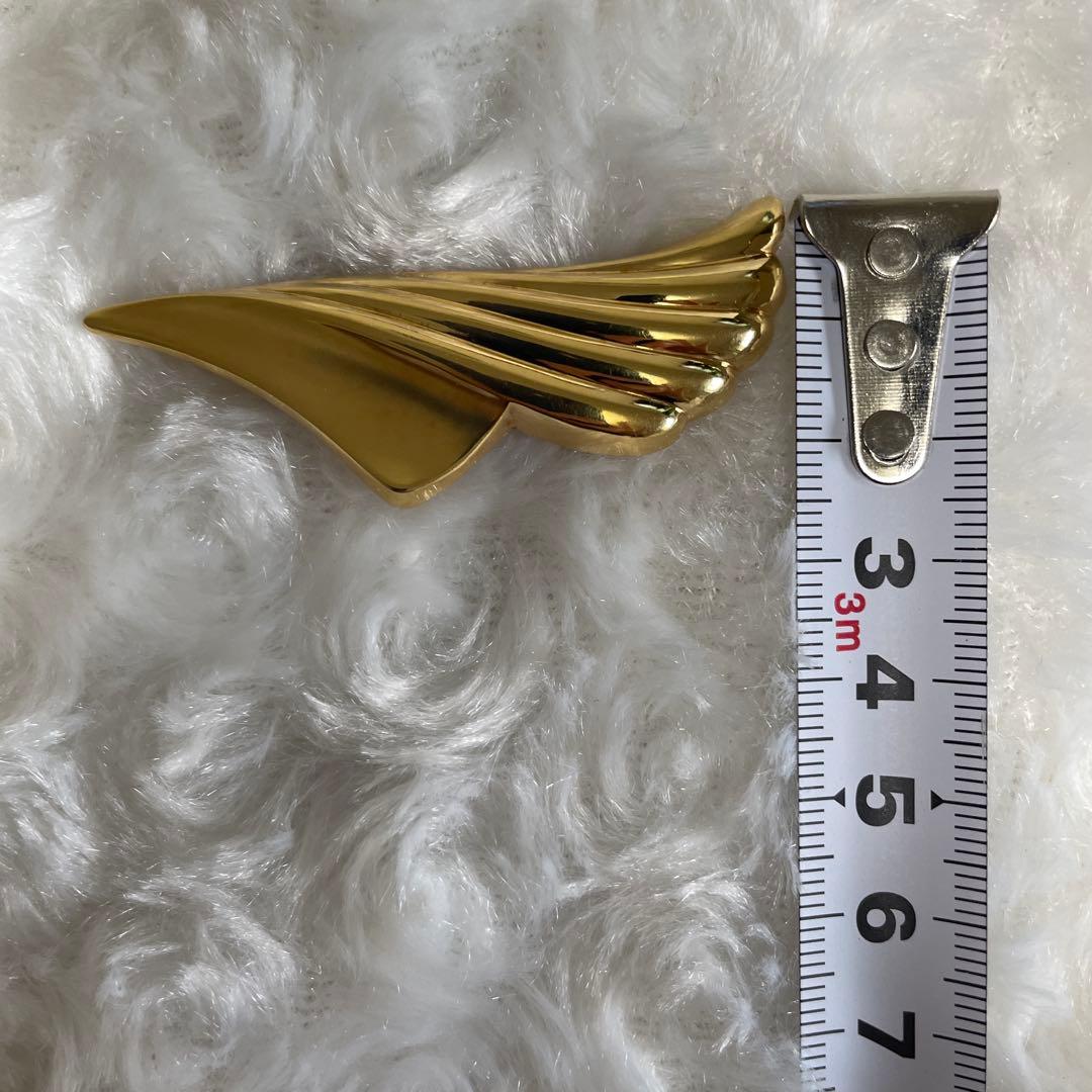 K18 ゴールド　18金　流線型羽ブローチ ペンダントヘッド