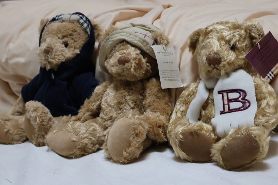 【希少・非売品】バーバリー（BURBERRY）テディベア 3体セット／限定