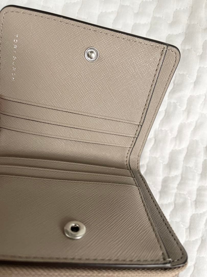 トリーバーチ　二つ折り財布