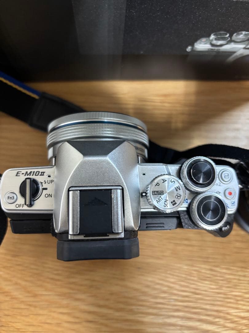 OLYMPUS OM-D E-M10 MarkII 【S数1116回】