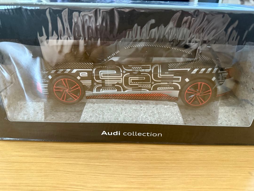 Audi コレクションモデル 1/43 スケール