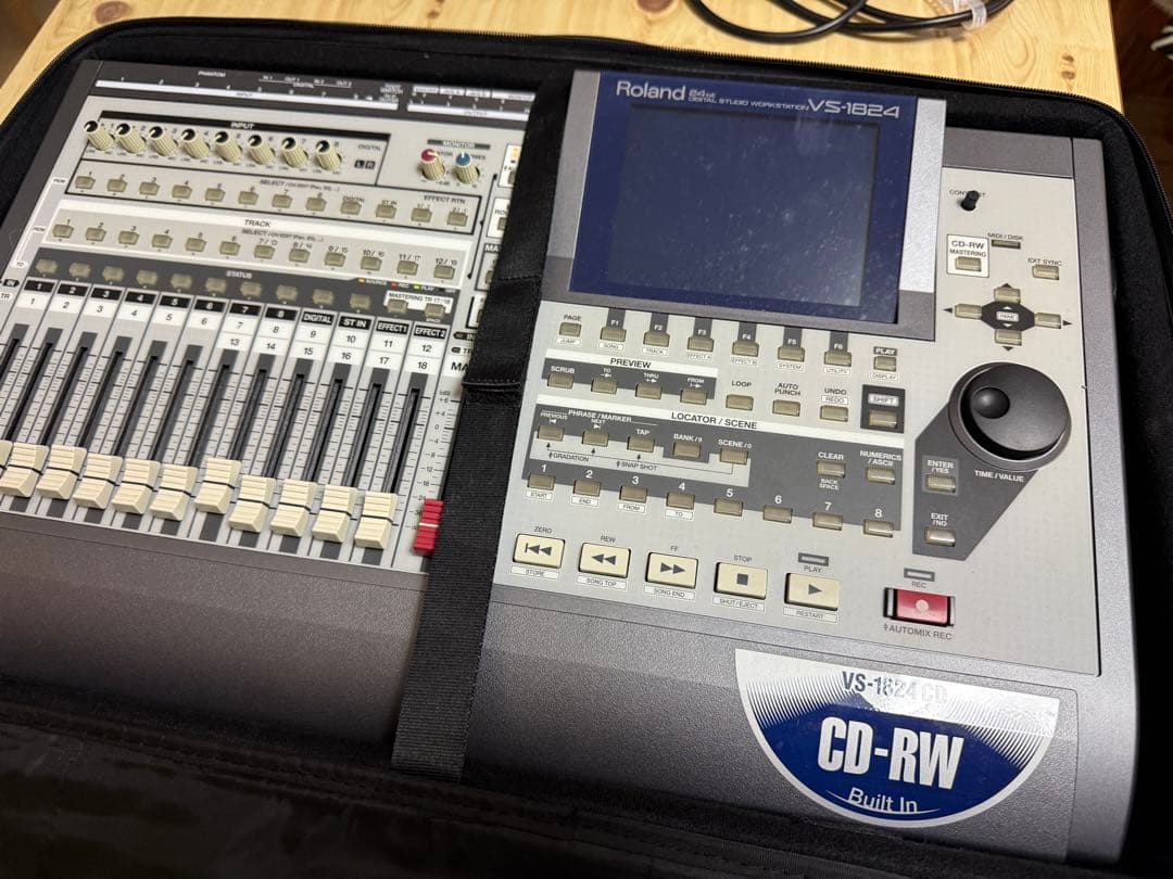 Roland VS-1824 CD マルチトラックレコーダー