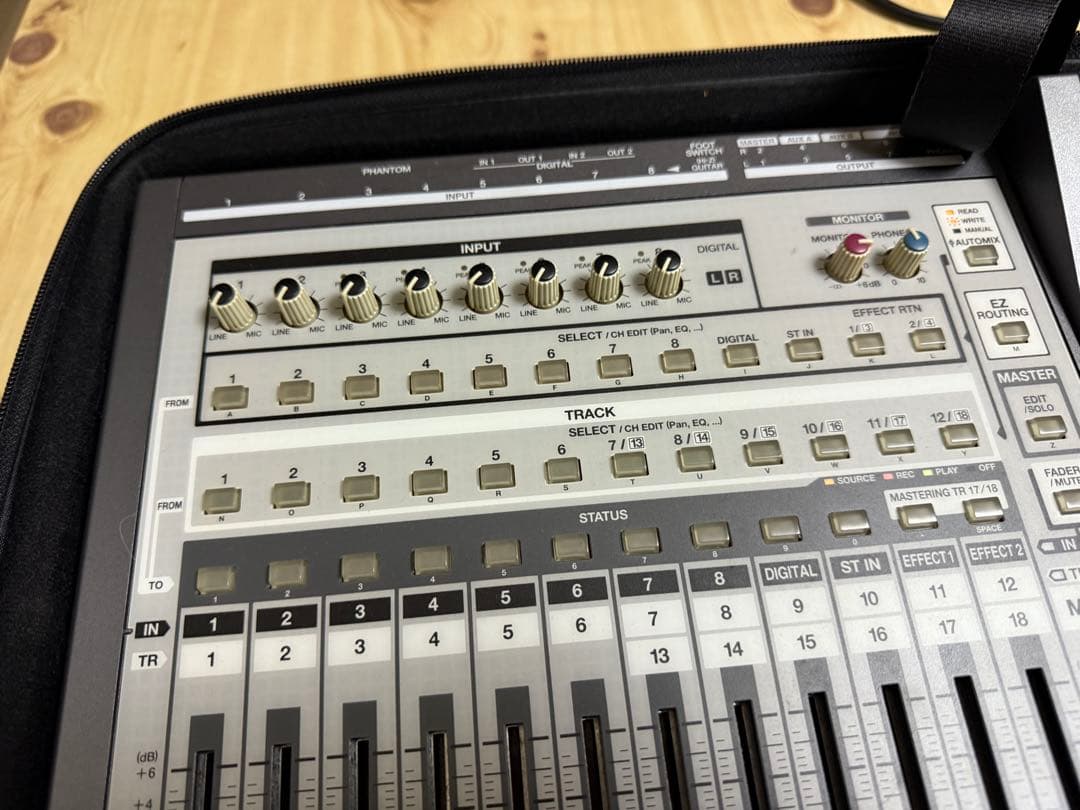 Roland VS-1824 CD マルチトラックレコーダー