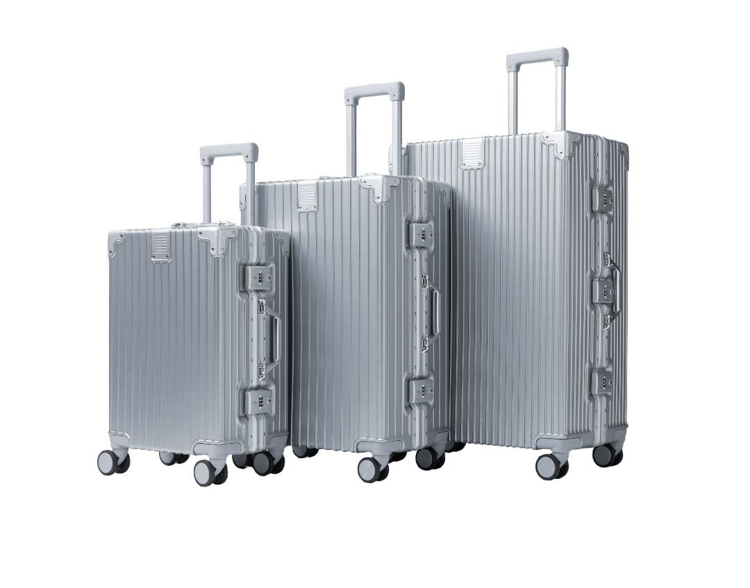 【新品値下げ】スーツケースS☆シルバー/キャリーケース/軽量/機内持ち込み