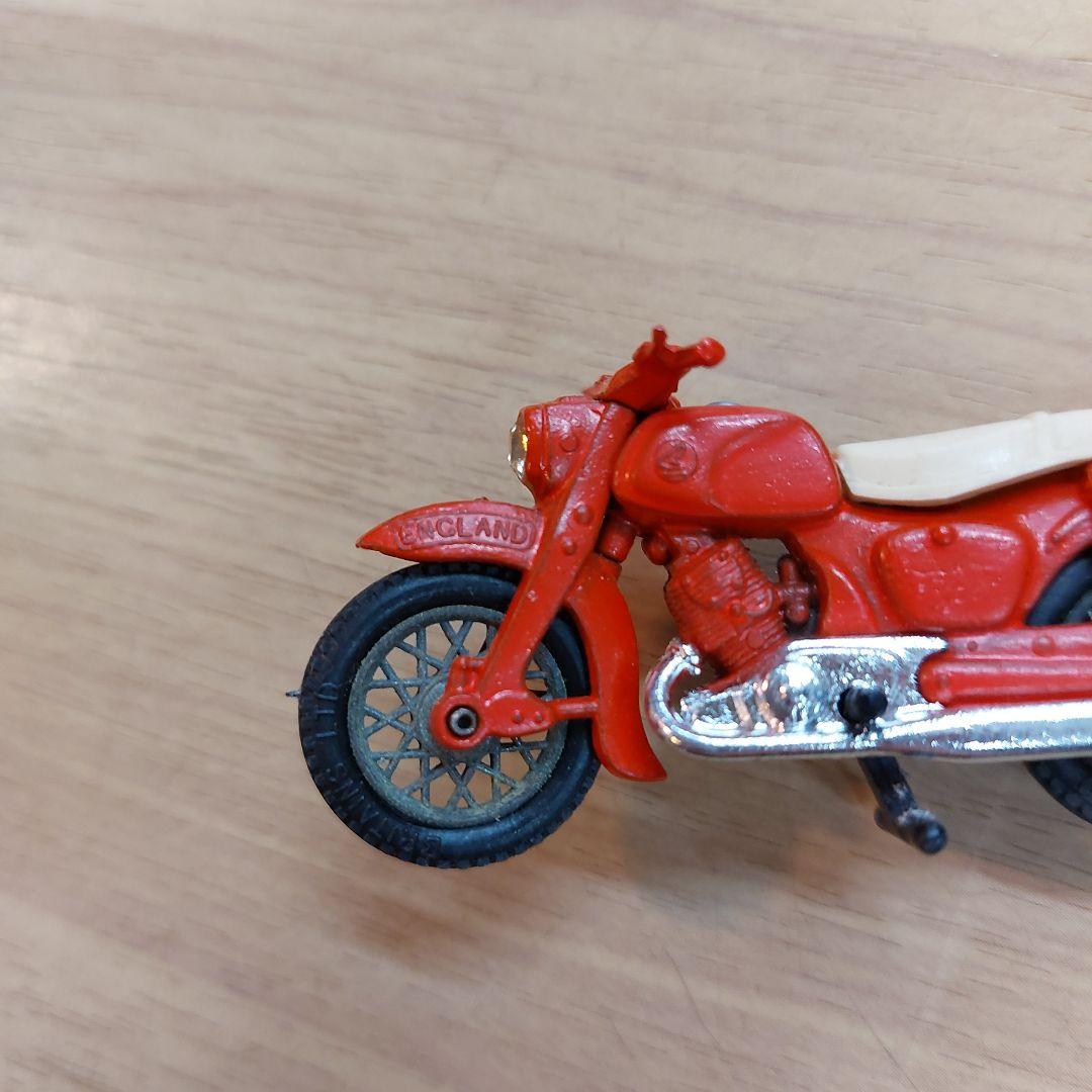 ホンダベンリー 赤いミニバイクとSHELLガソリンスタンドセット 傷 汚れあり