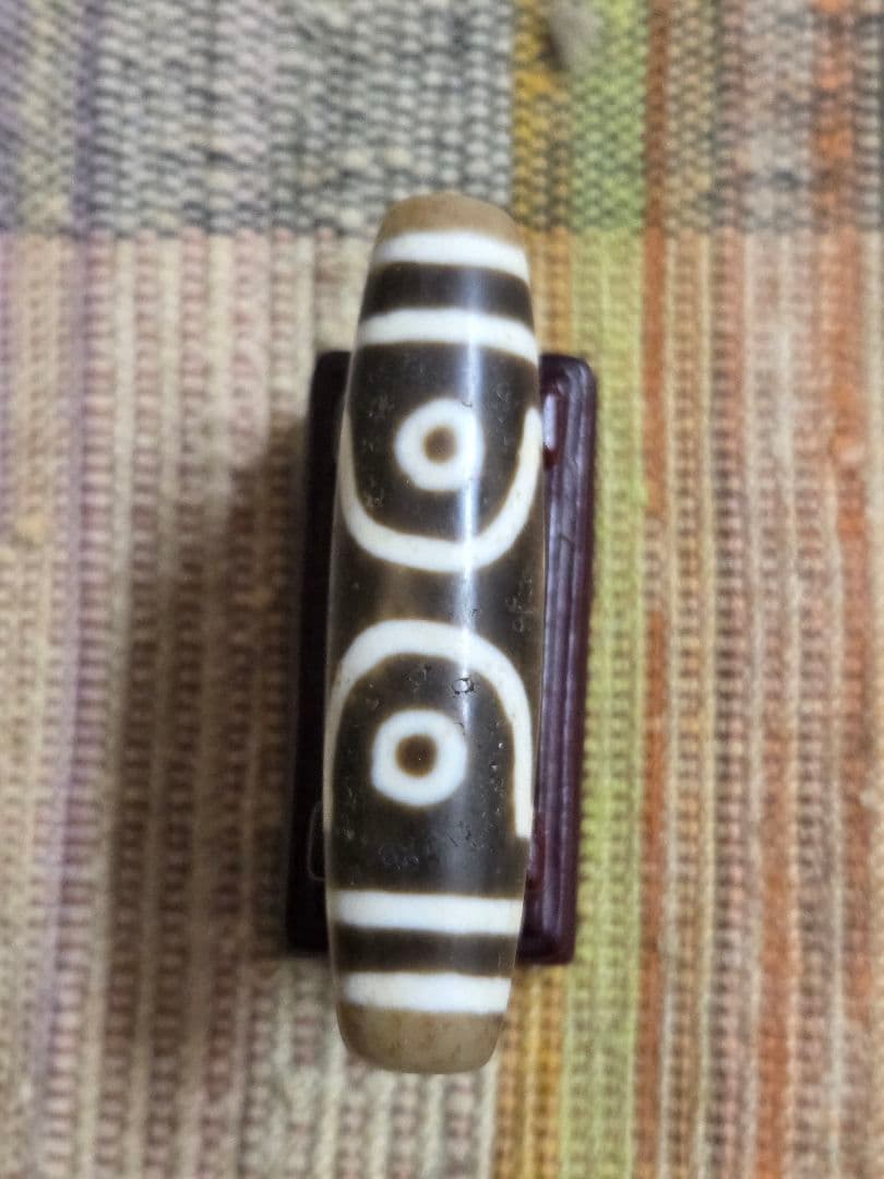 047天珠　正統派　七眼天珠　dzibeads！