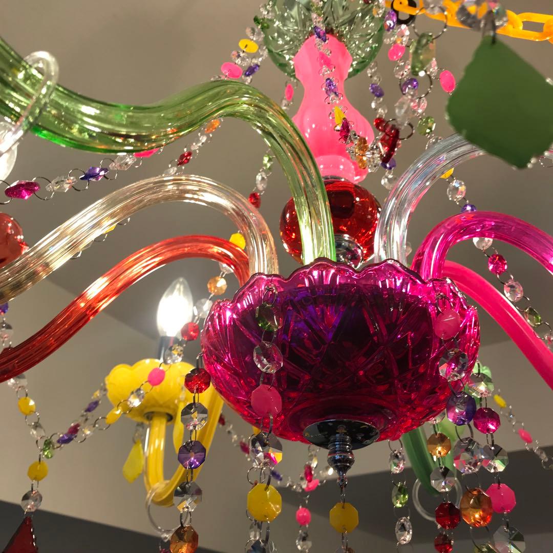 キラキラ　カラフル照明　かわいい