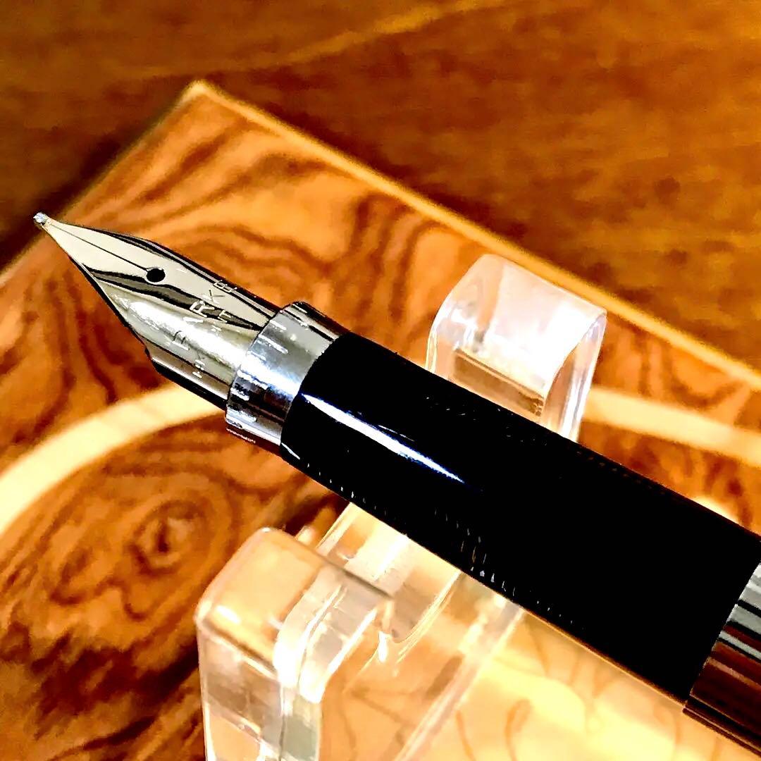 ☆超絶的な美品☆美しいパーカーシルバー万年筆14K(M)超希少品