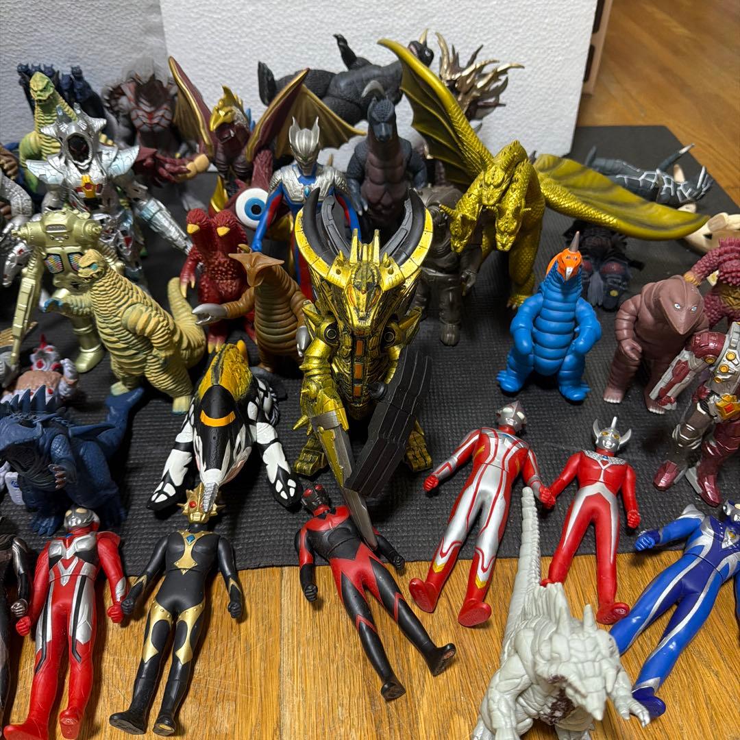 ウルトラマン 怪獣 ソフビ 49体セット！